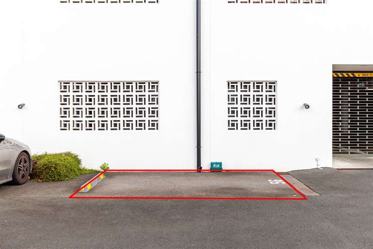 G06/1b Soljak Place Mount Albert_22