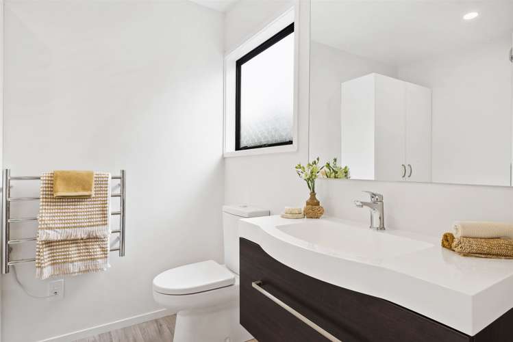 2/88 Lauderdale Road Birkdale_12