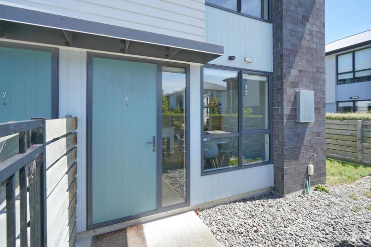 6/14 Buffon Street Waltham_13