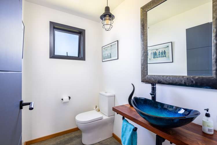 31 Kaihihi Road Okato_21