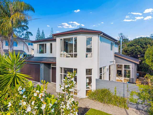Spacious 5-bed 3-bath Family Home- Flexible Layout