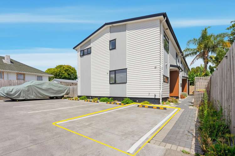 7/3 Royal View Road Te Atatu South_14