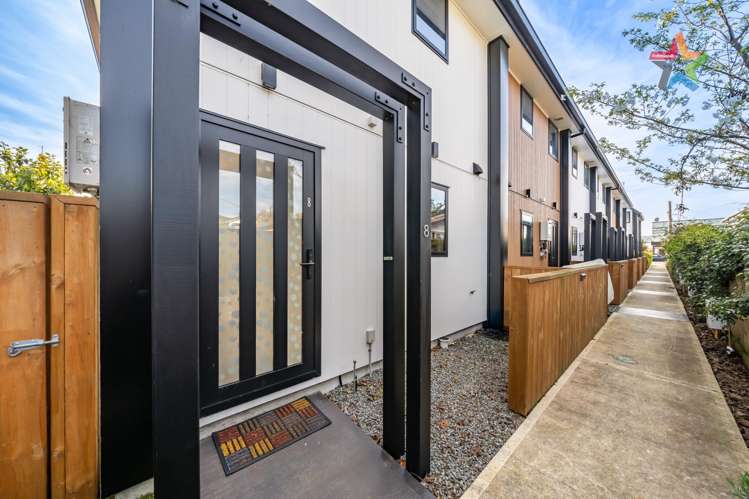 8/97 Whites Line East Waiwhetu_10