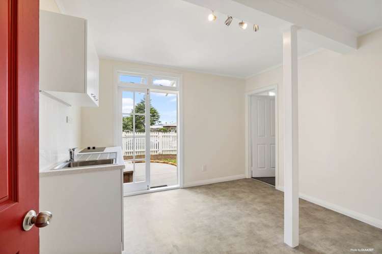 1085 Great North Road Point Chevalier_17
