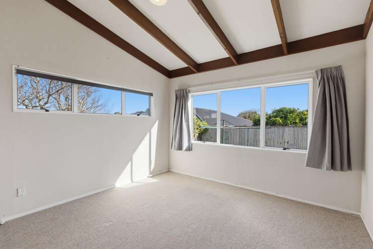 2/92a Ngamotu Road Spotswood_13