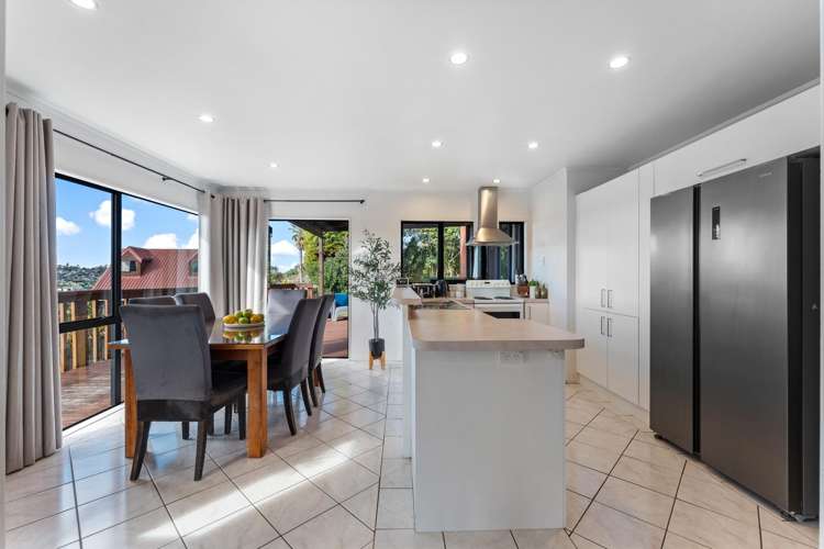 10 Camilla Grove Totara Vale_6