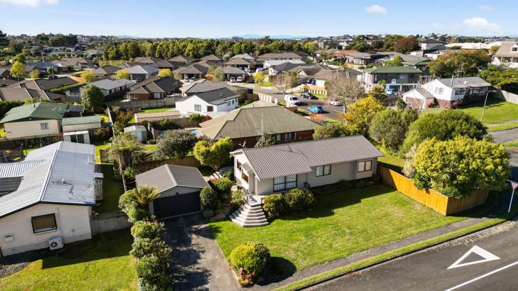 2 Emma Place Pukete_16