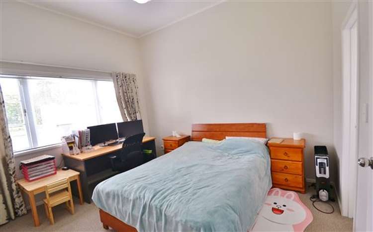 44 Fruitvale Road New Lynn_12