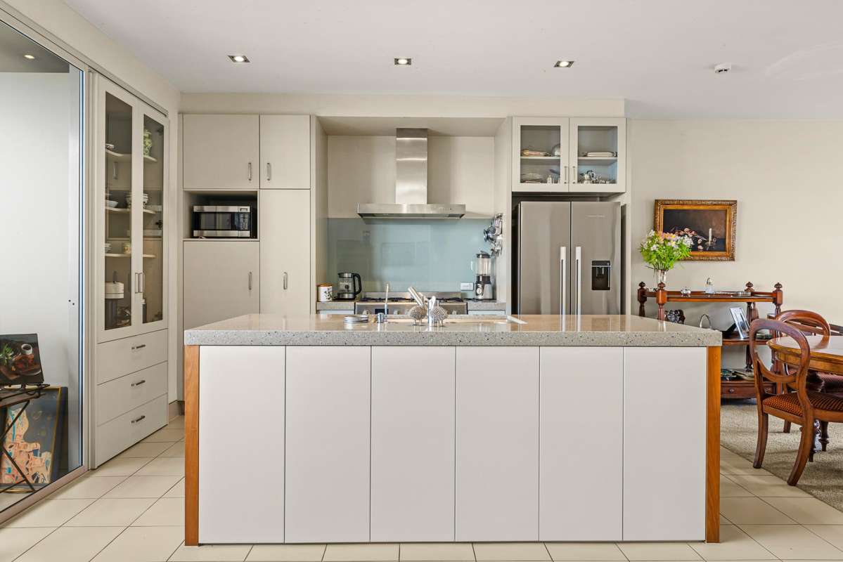 19F St Stephens Avenue_3