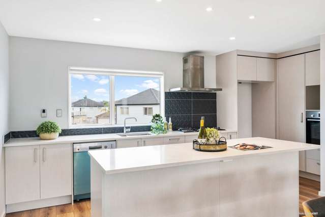 87 Bordeaux Parade Te Atatu South_4