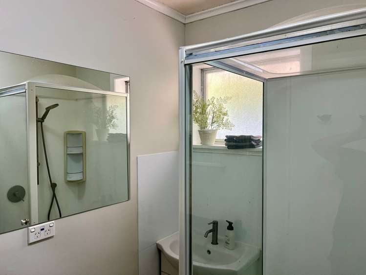 2/2 Olsen Avenue Hillsborough_15