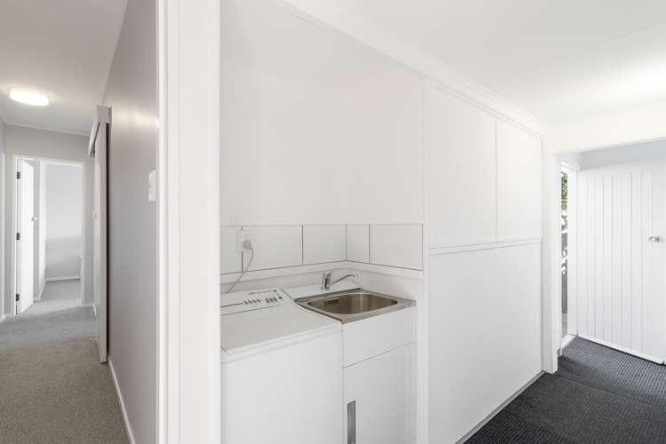 2/141 Kennedy Road Marewa_11