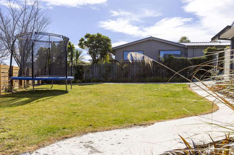 10 Armstrong Grove Hilltop_26