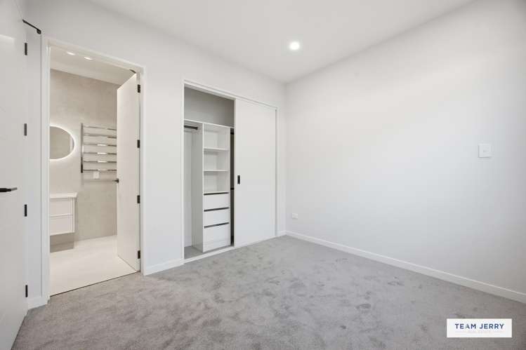 14 Tuwai Crescent Opaheke_16