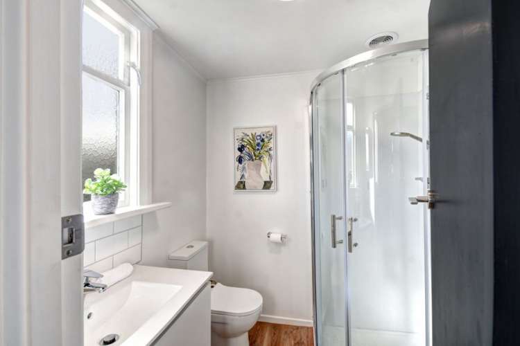 40 Eastbourne Street Caversham_18