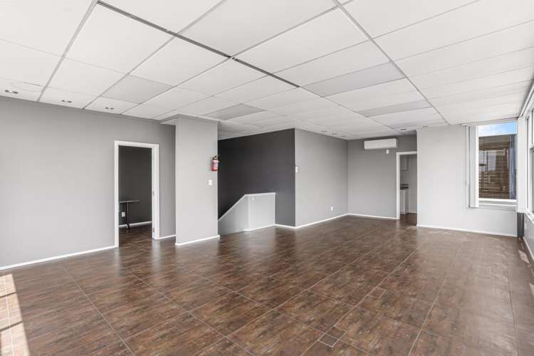 Unit F, 4 William Pickering Drive Albany_6