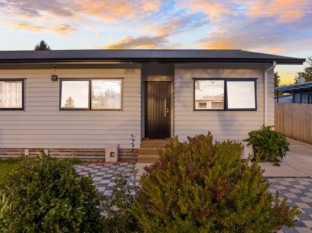 2/11 Shelley Jane Place Dinsdale_1