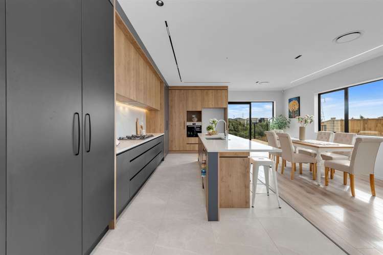 30 Ballyalton Crescent Flat Bush_10