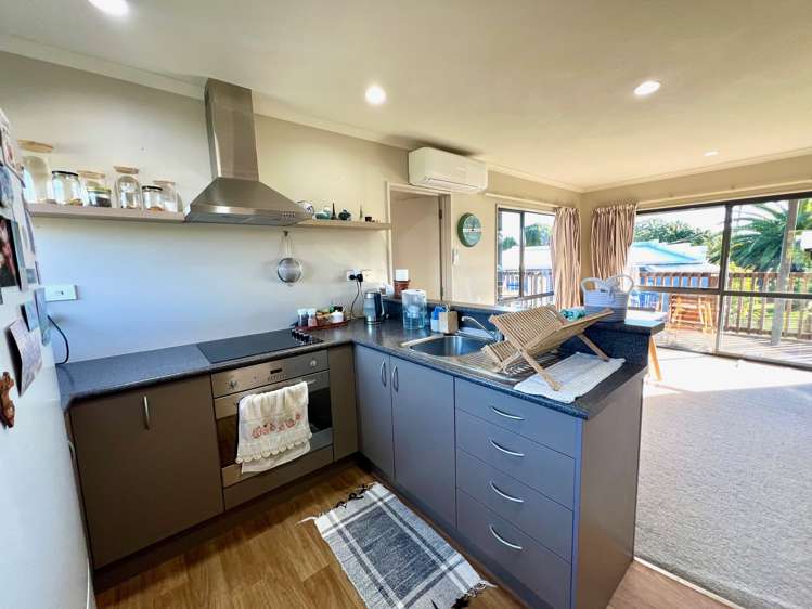 24 James Street Raglan_12