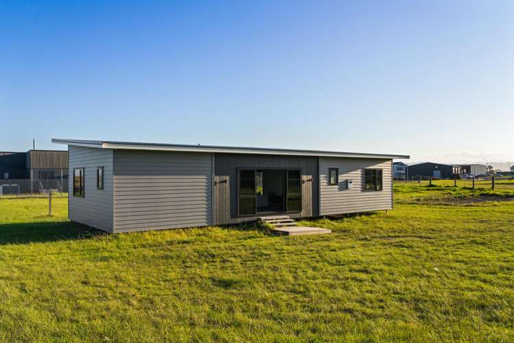 Lot #2/ECT/16 Commerce Place Awapuni_21
