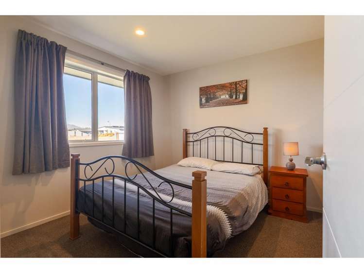 4 Lakeland Avenue Twizel_17