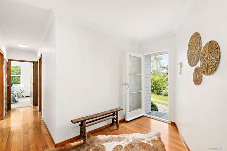 14 Royal View Road Te Atatu South_8