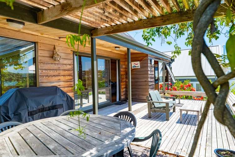 189 Ocean View Road Oneroa_24