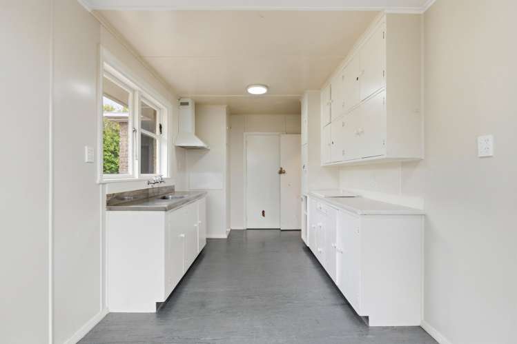 82 Turnbull Street Brockville_7