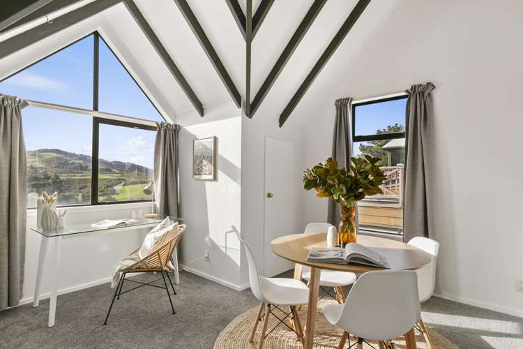 7/46 Wingfield Place Churton Park_7