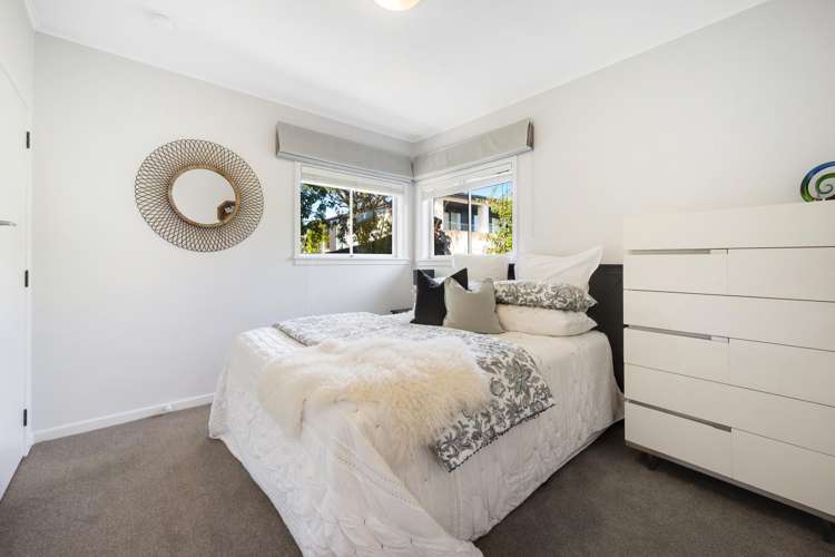 41 Seymour Road Mellons Bay_20