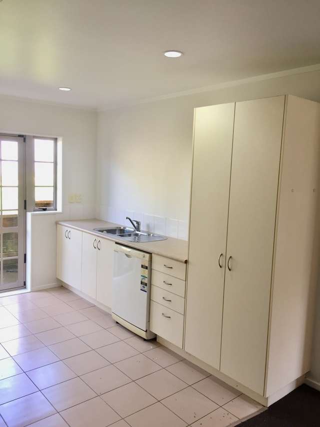 12 Plumstead Rise Glen Eden_1