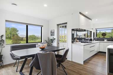 540 Runciman Road_4