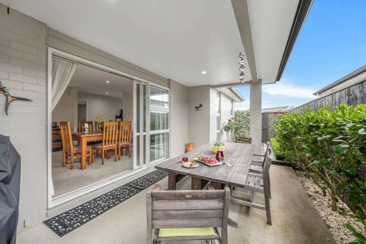 19 Defender Crescent Beachlands_5