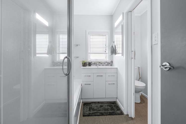 1 Patricia Avenue Hamilton East_13