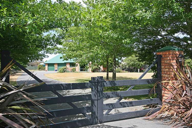 2/135 Johnson Road West Melton_18