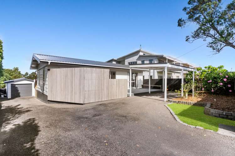 1373 Whangaparaoa Road_3