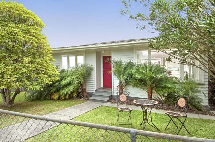 1/43 Amberley Avenue Te Atatu South_0