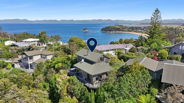 Classic Kiwi bach with stunning views