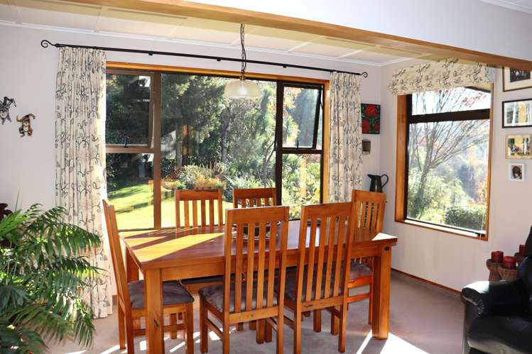 27 Reid Road_5