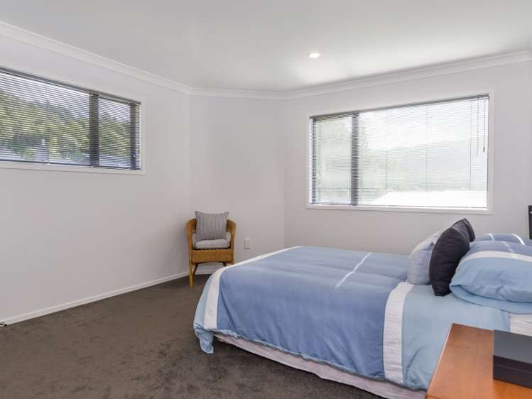 36 Kurth Crescent Silverstream_17