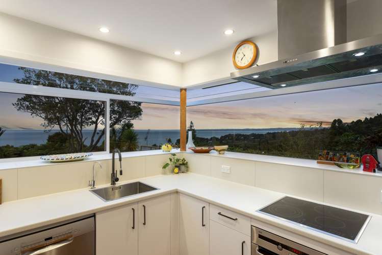 98 Takahe Road Titirangi_7