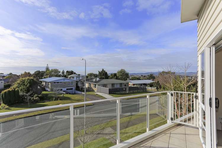 35 Upland Street Brookfield_12