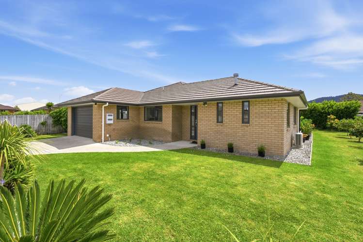 3 Michel Colombon Close Maunu_17