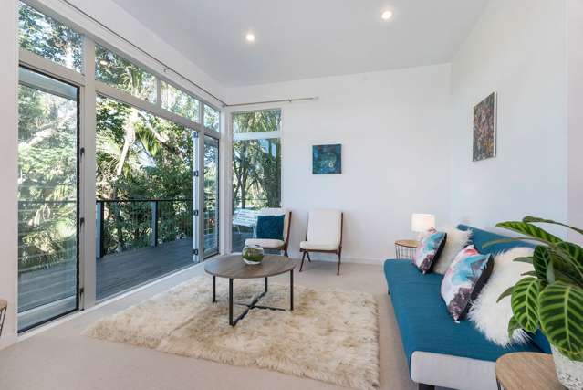 15 Takahe Road Titirangi_1