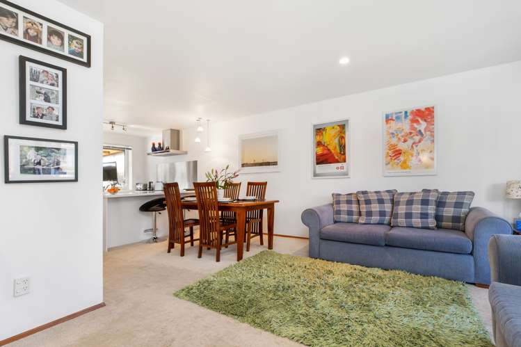 2/188 Hastings Street East Waltham_10