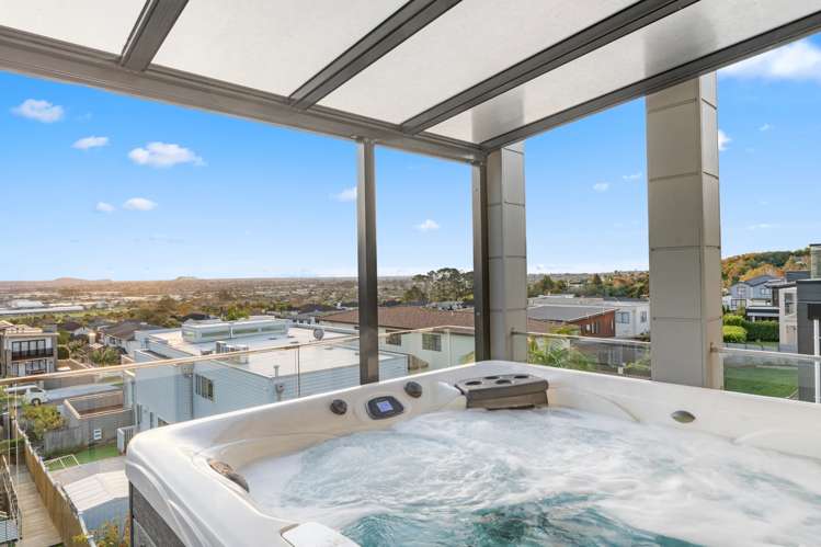 13 Michael Richard Place East Tamaki Heights_10