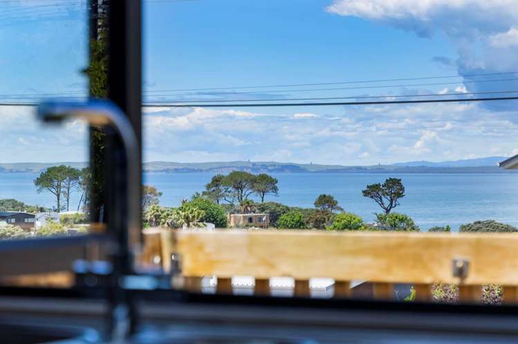 20 Toroa Street Torbay_13