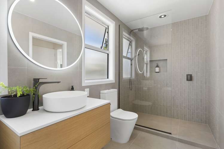 21 Tamariki Avenue Kelston_14