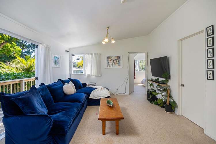 707 & 707B New North Road Mount Albert_56