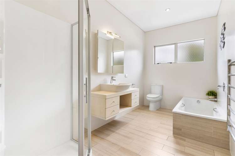 147d Glengarry Road Glen Eden_9